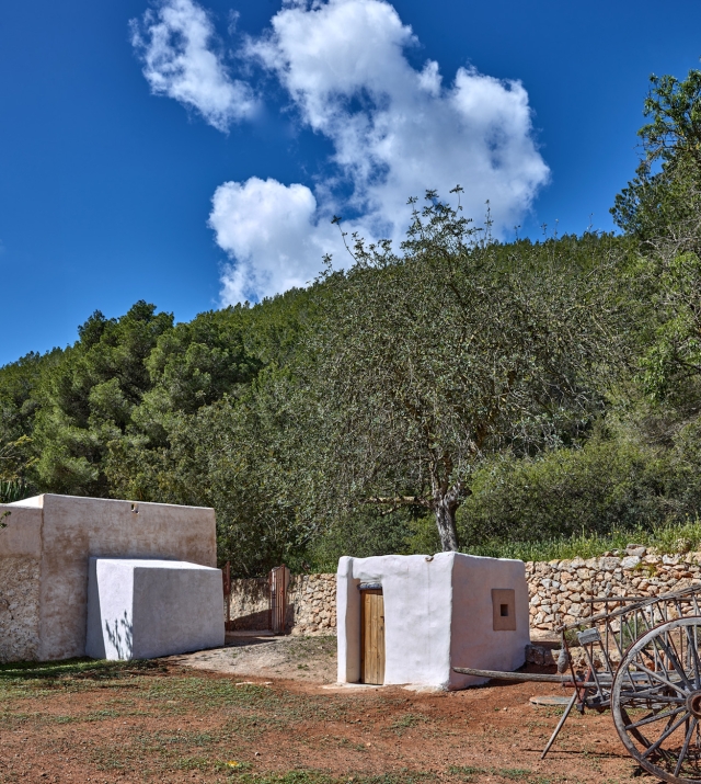 Resa Esatates for sale finca st rafael Ibiza modern 1 campo hill views.jpg